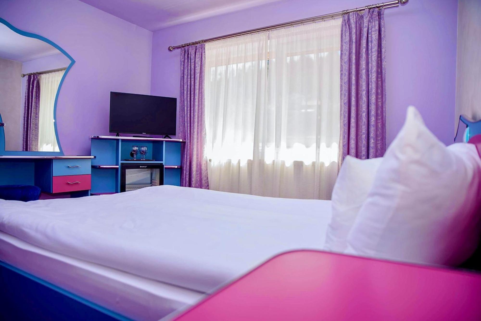 Hotel Yax Cîmpeni Стая снимка
