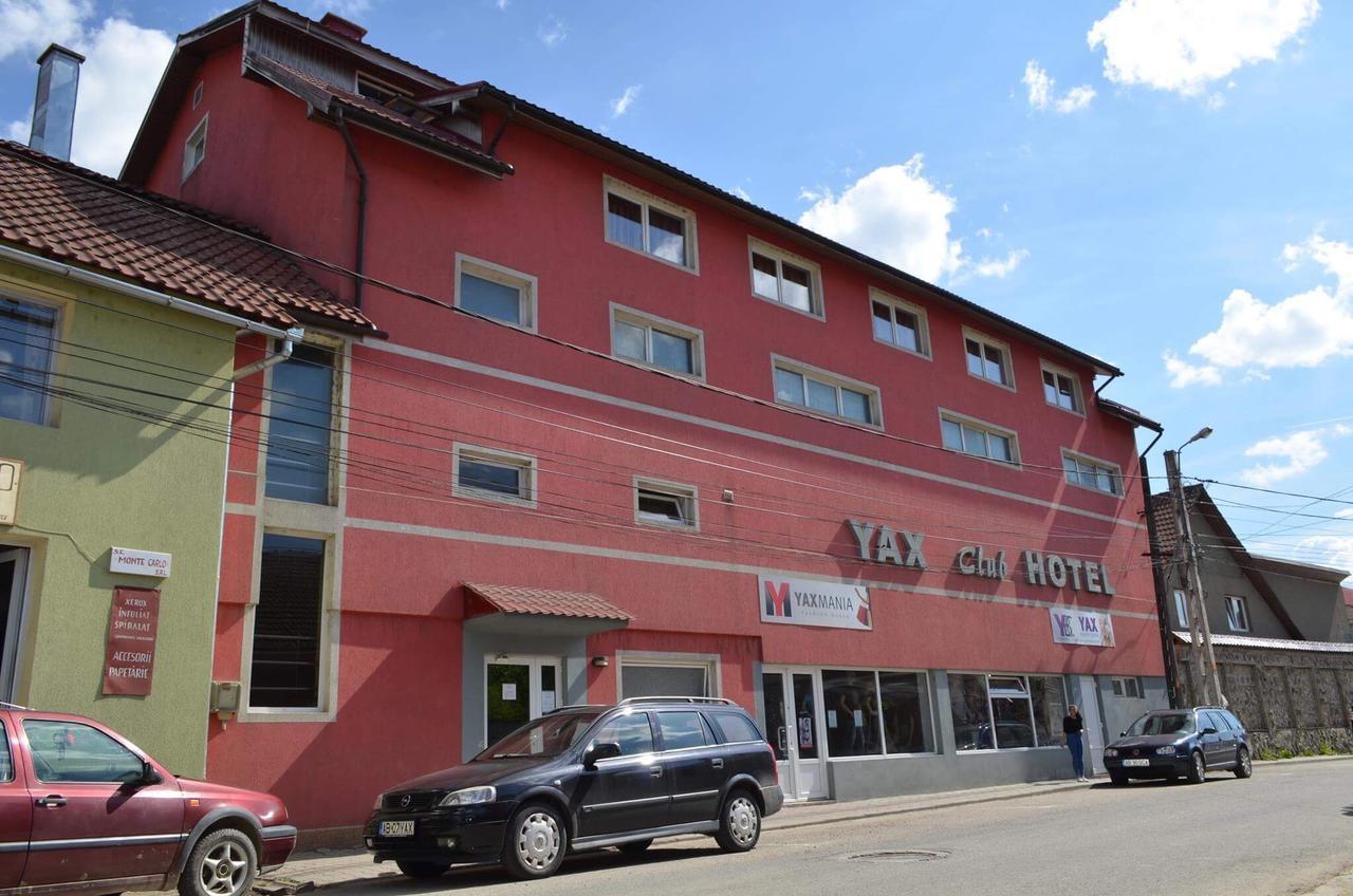 Hotel Yax Cîmpeni Екстериор снимка